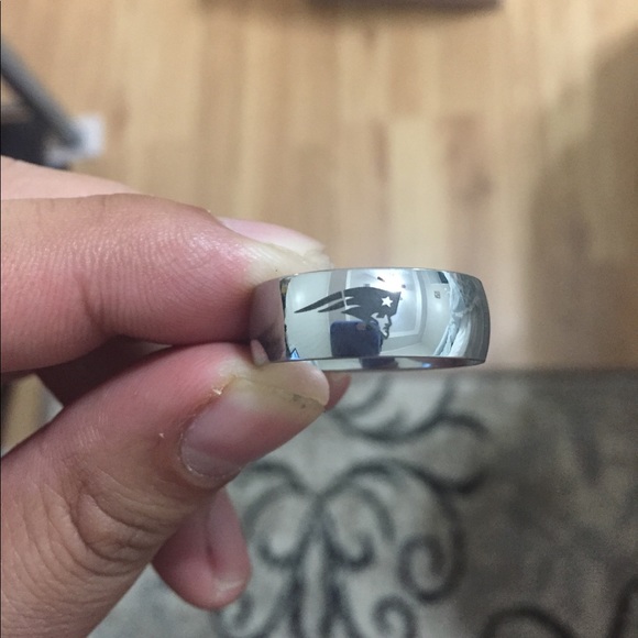 Silver Arc New England Patriots Ring - Picture 3 of 4